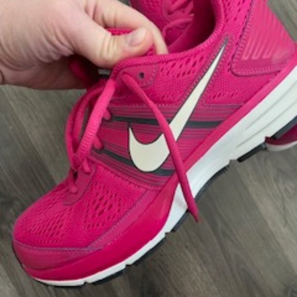 NEW Pink Nike shoes Pegasus 2 - Picture 4 of 6